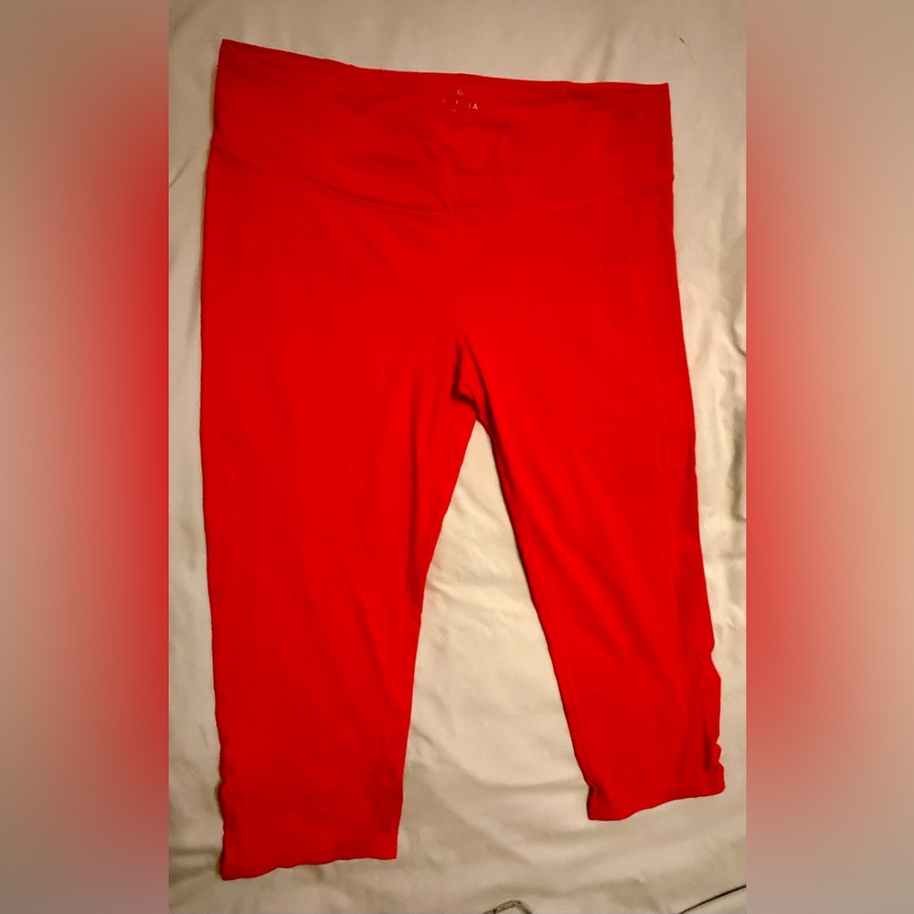 Athleta Vibrant Red Crop Leggings